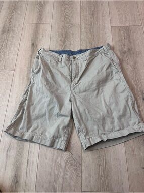 Ralph Lauren Men’s Light Gray Flat-Front Cotton Shorts